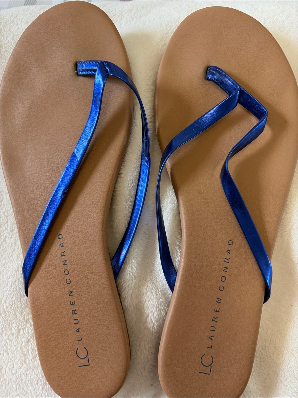 LC Lauren Conrad Slim Strap flip flops Black, Silver,Tan,gray,cream and blue - Picture 7 of 7